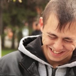 Молодой, энергичный, в меру привлекательный парень спортивного телосложения ищет девушку для встреч Молодой, энергичный, в меру привлекательный парень спортивного телосложения ищет девушку для встреч